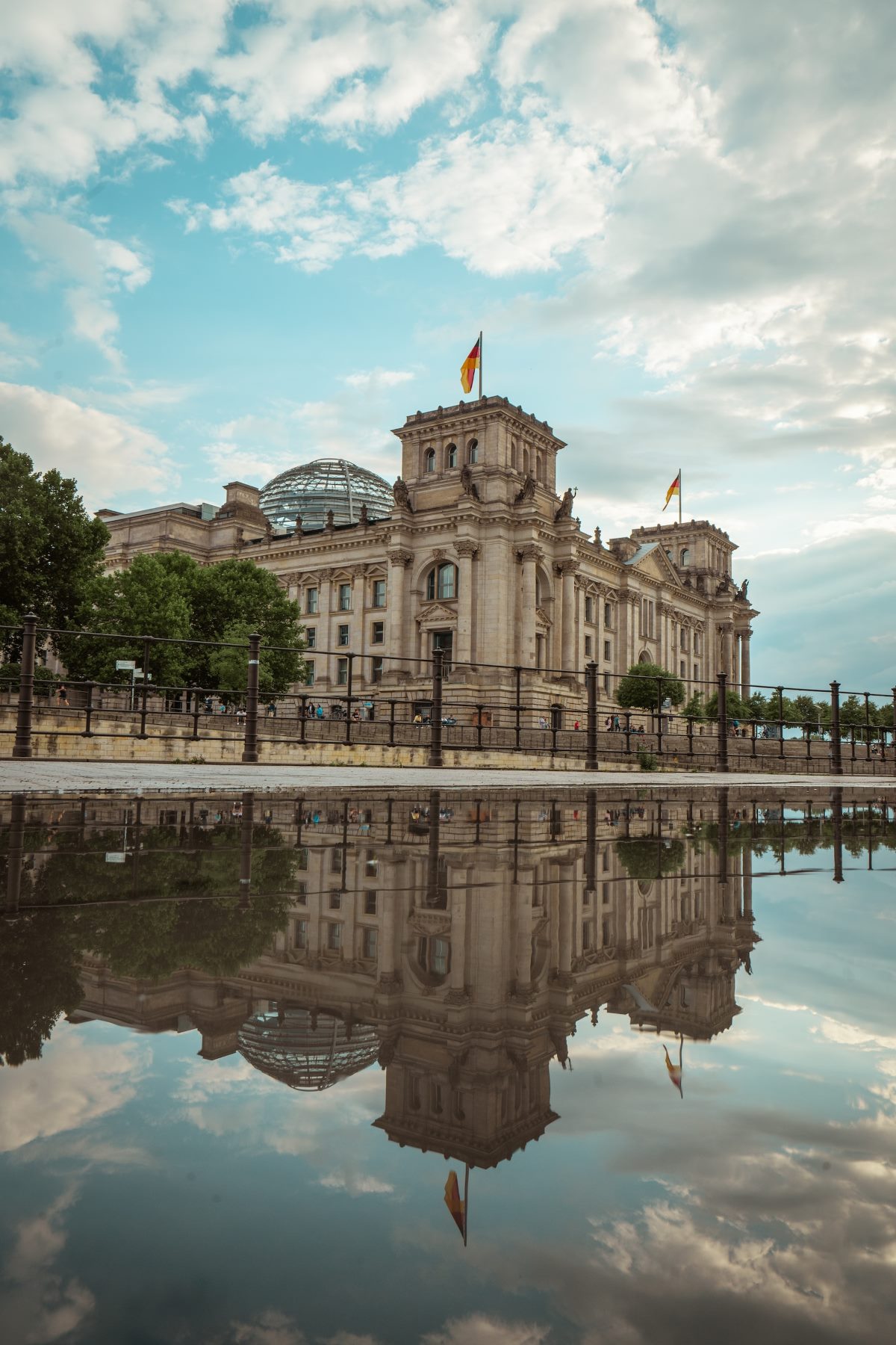 Why should you consider taking a walking tour in Berlin?
